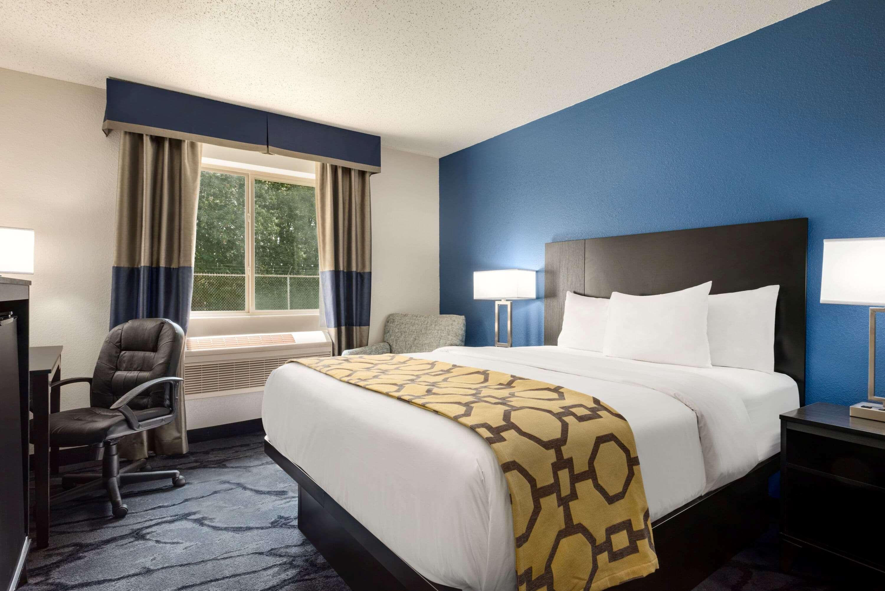 Baymont By Wyndham Swanton Hotel Екстериор снимка