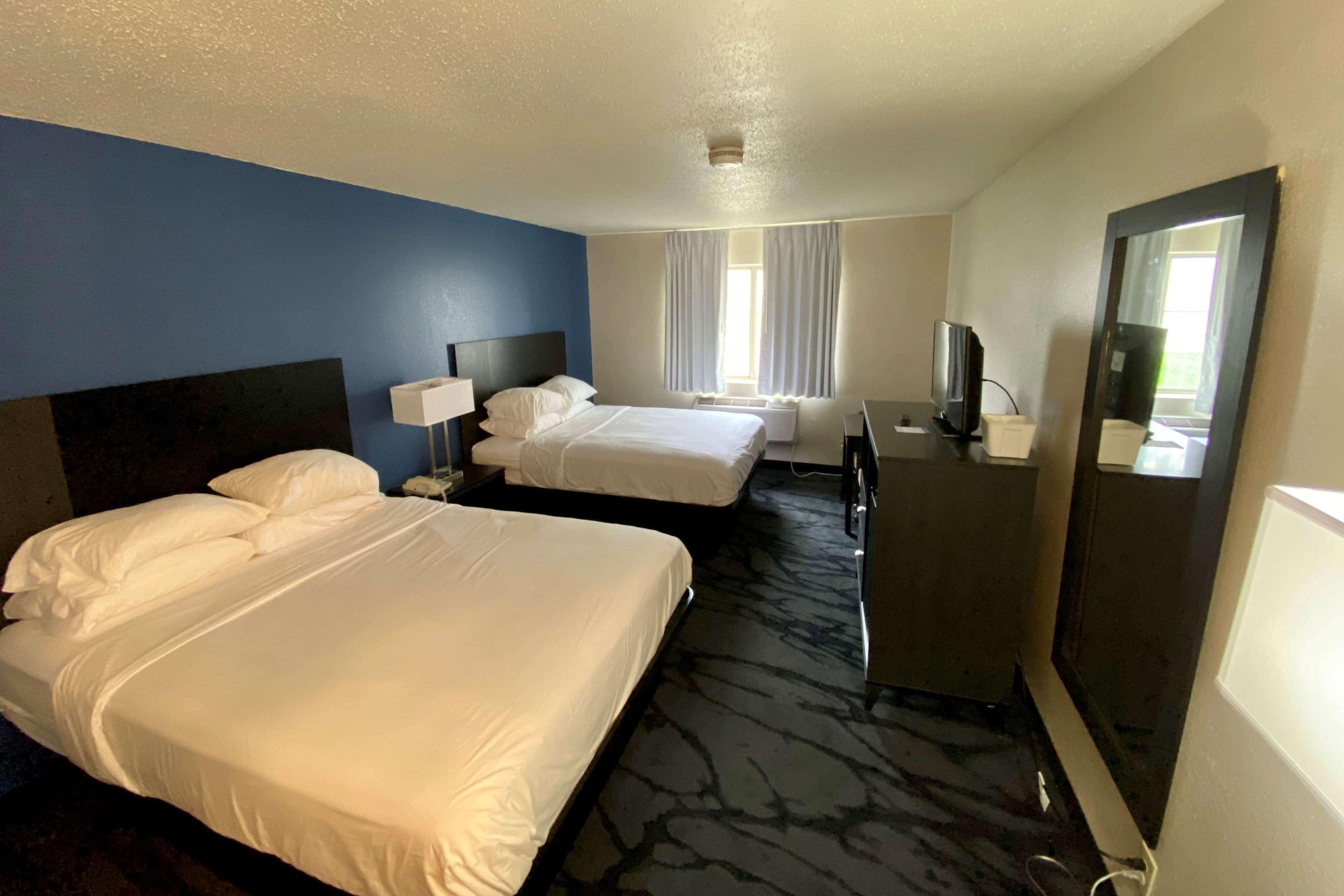 Baymont By Wyndham Swanton Hotel Екстериор снимка